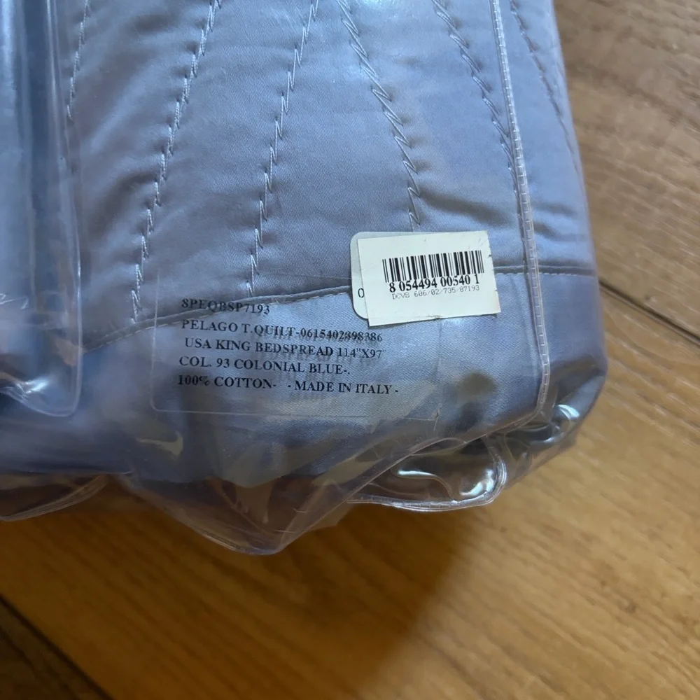 Timothy Corrigan Pelago quilt in Colonial Blue 2 shams! Retails for over $1200!